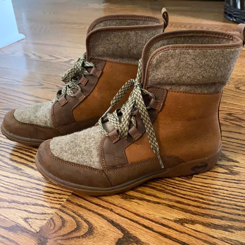 Chaco Brown Chukka Boots Size 9